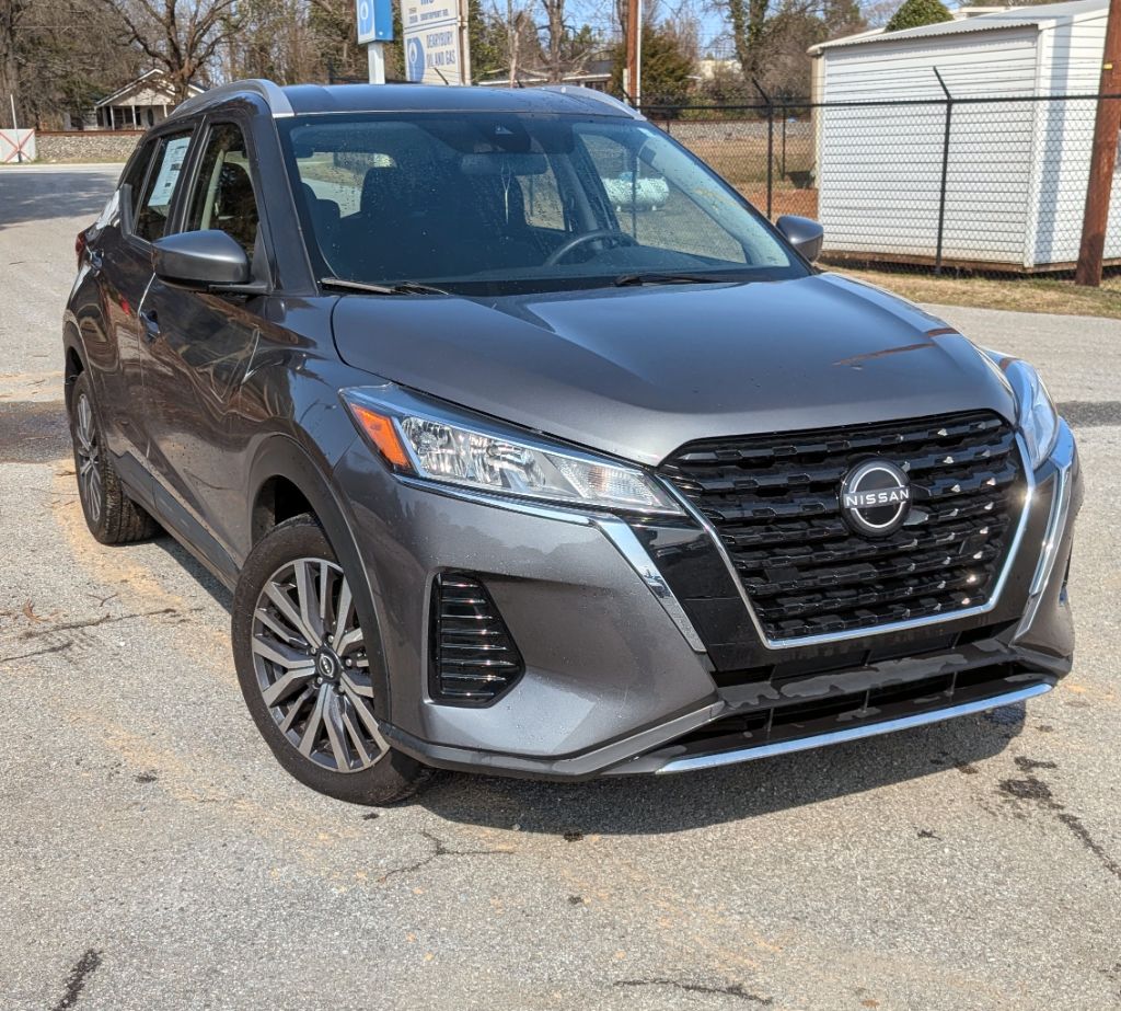 2023 Nissan Kicks SV