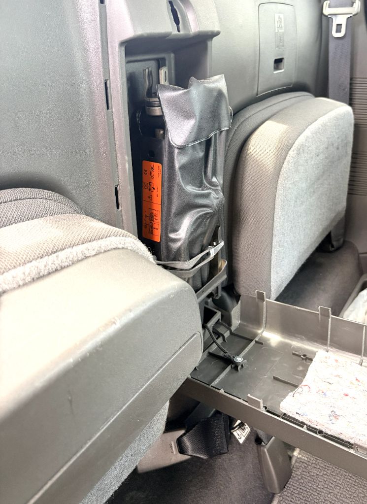 2020 Nissan Frontier SV - Photo 25