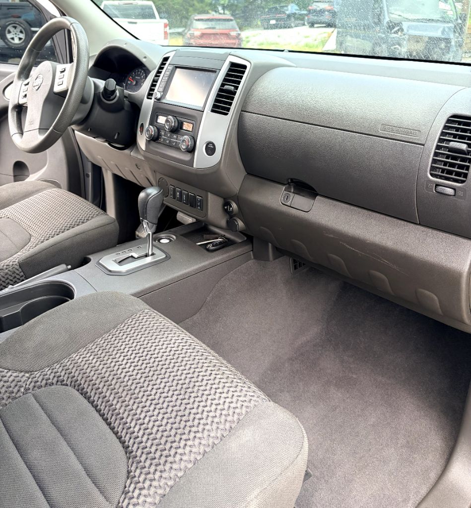 2020 Nissan Frontier SV - Photo 19